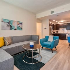 Orlando at Your Doorstep, 3BR condo, Sleeps 8