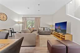 Pet Friendly 4 BR with Hot Tub - Image 2