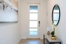 Spacious & Comfy Retreat, Prime Location, Amazing - Image 2