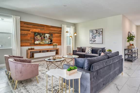 Chic Luxury Decor, Prime Location, Game Room Bliss - Image 3